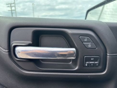 Used 2022 GMC Sierra 1500 Denali w/ Denali Premium Package image 12
