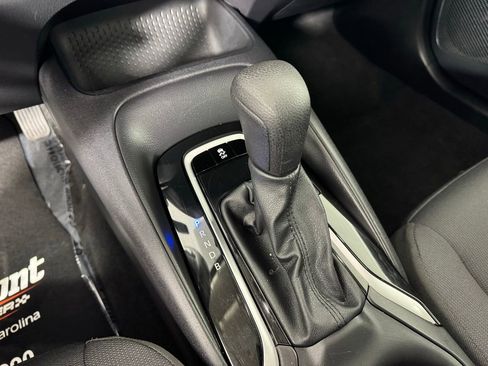 Used 2025 Toyota Corolla LE image 17