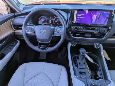 New 2026 Toyota Grand Highlander Platinum image 18