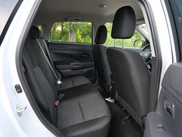 Used 2026 Mitsubishi Outlander Sport ES AWD/4WD image 9