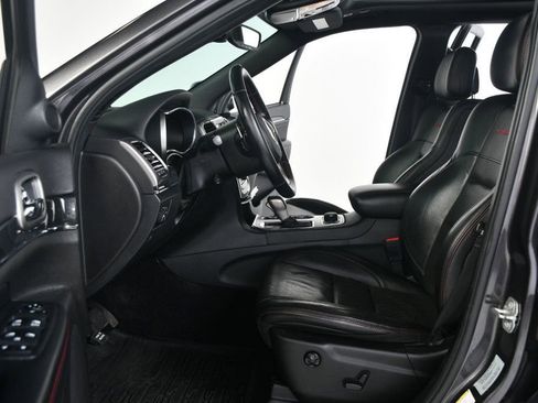 Used 2018 Jeep Grand Cherokee Trailhawk w/ Trailhawk Luxury Group image 28