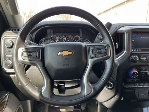 Used 2022 Chevrolet Silverado 1500 LT AWD/4WD image 24