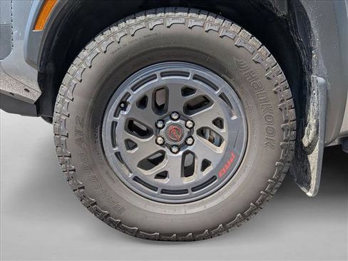 Used 2025 Nissan Frontier PRO-4X w/ Pro Convenience Package AWD/4WD image 18