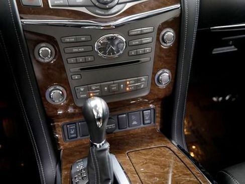 Used 2017 INFINITI QX80 4WD image 8