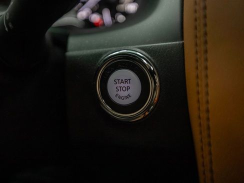 Used 2024 INFINITI QX80 Sensory AWD/4WD image 28