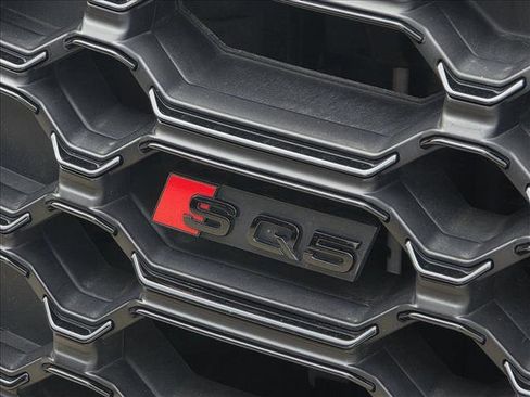 Certified 2024 Audi SQ5 Premium Plus image 11