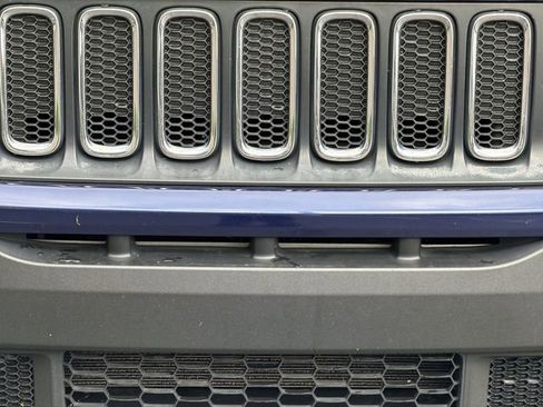 Used 2017 Jeep Renegade Latitude w/ Cold Weather Group AWD/4WD image 34