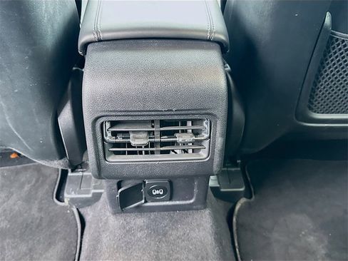 Used 2024 Lincoln Corsair Reserve image 27