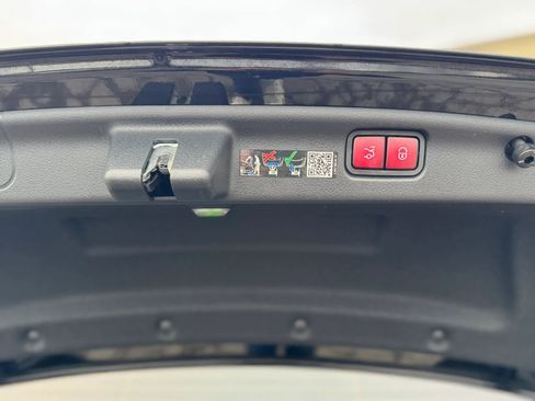 Used 2024 Mercedes-Benz C 43 AMG 4MATIC Sedan image 29