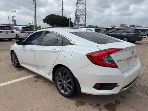 Used 2019 Honda Civic EX image 4