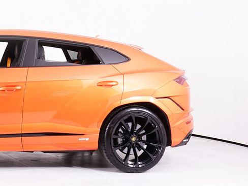Used 2024 Lamborghini Urus S AWD/4WD image 13