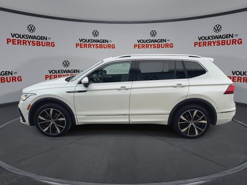 Certified 2022 Volkswagen Tiguan SEL R-Line image 5