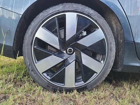 Used 2025 Volvo S60 T8 Ultra image 5