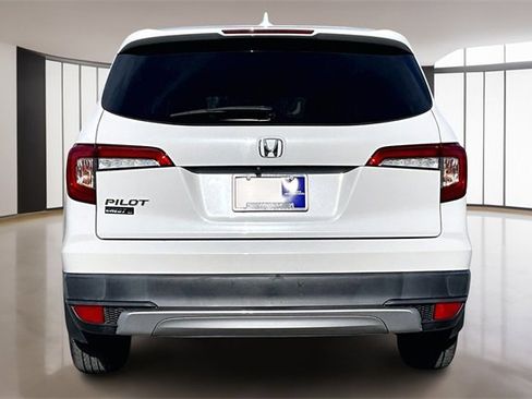 Used 2021 Honda Pilot EX image 5