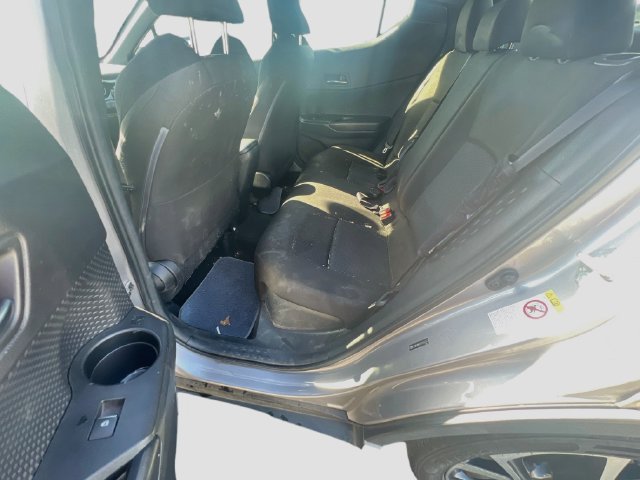 Used 2019 Toyota C-HR XLE FWD image 11