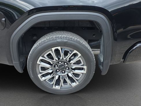 Used 2024 GMC Sierra 1500 Denali Ultimate AWD/4WD image 5