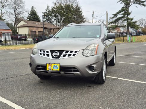 Used 2015 Nissan Rogue S w/ Convenience Package image 1