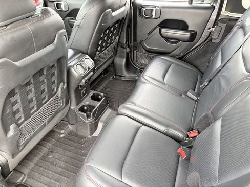 Used 2021 Jeep Wrangler Unlimited Rubicon AWD/4WD image 16