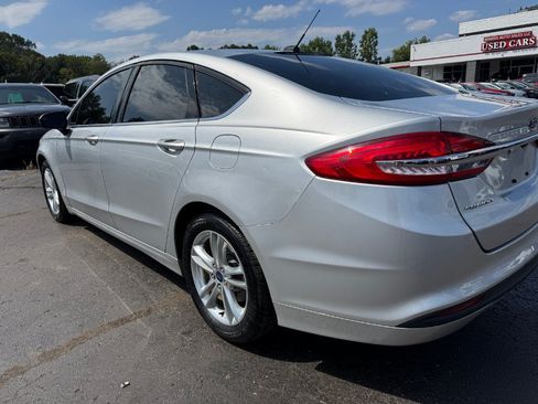 Used 2018 Ford Fusion SE FWD image 10