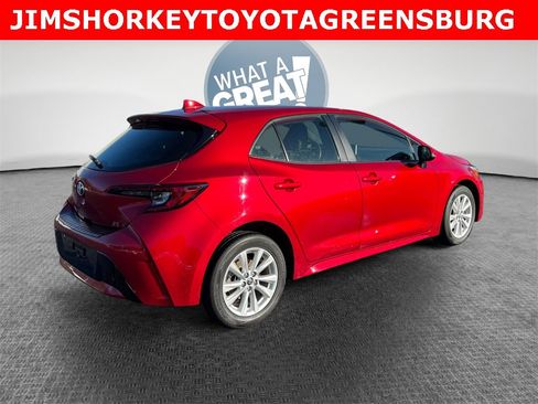 Used 2023 Toyota Corolla SE image 3