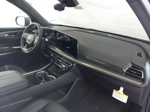 New 2026 Chevrolet Traverse LT w/ Sun and Wheel Package image 29