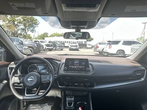 Used 2022 Nissan Rogue SV FWD image 10