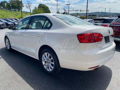 Used 2012 Volkswagen Jetta SE FWD image 5