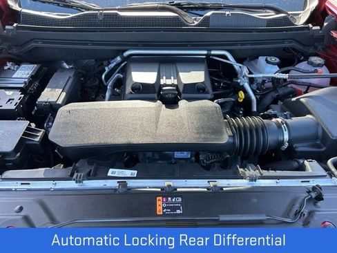 Certified 2025 Chevrolet Colorado LT w/ LT Convenience Package AWD/4WD image 21