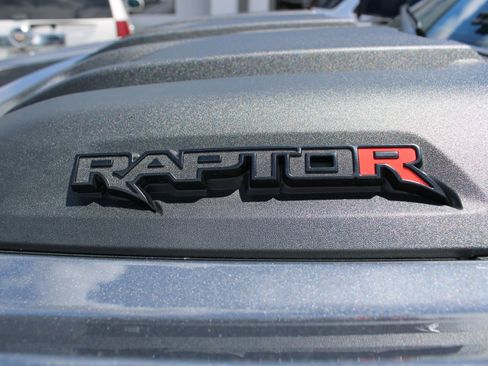 Used 2025 Ford F150 Raptor w/ Equipment Group 803A Raptor R AWD/4WD image 9
