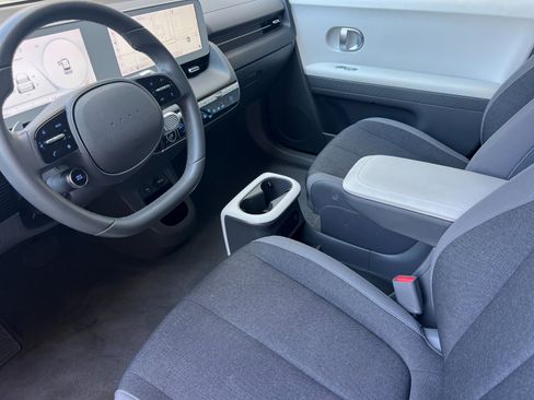 Used 2024 Hyundai Ioniq 5 SE RWD image 10