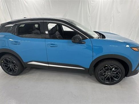New 2026 Nissan Kicks SR w/ Cold Weather Package image 2