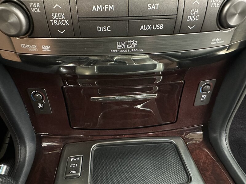 Used 2011 Lexus LX 570 4WD w/ Luxury Pkg image 21