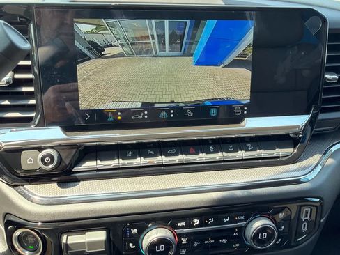 New 2026 Chevrolet Silverado 2500 ZR2 w/ LPO, Dark Essentials Package AWD/4WD image 17