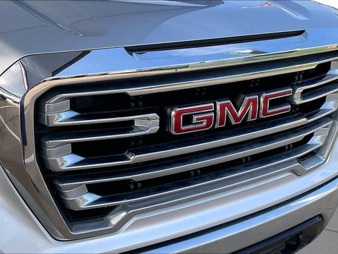 Used 2019 GMC Sierra 1500 SLT AWD/4WD image 29