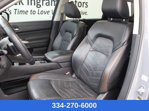 Certified 2023 Nissan Pathfinder Platinum w/ Cargo Package image 15