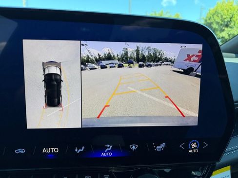 Certified 2024 Chevrolet Blazer EV LT AWD/4WD image 17