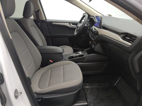 Used 2020 Ford Escape SE image 21