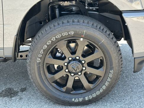 New 2026 RAM 2500 Laramie AWD/4WD image 11