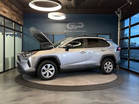 Used 2021 Toyota RAV4 LE FWD image 23