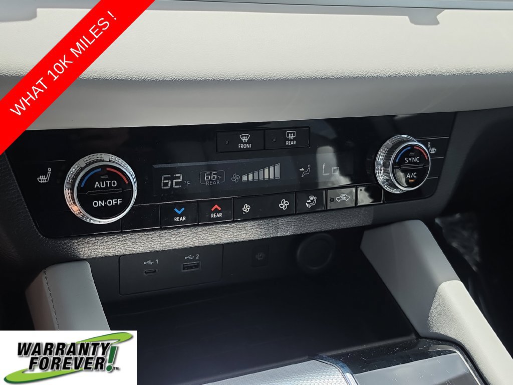 Used 2024 Mitsubishi Outlander SEL Black Edition FWD image 28