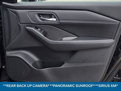 Used 2024 Nissan Rogue SL w/ SL Premium Package image 7