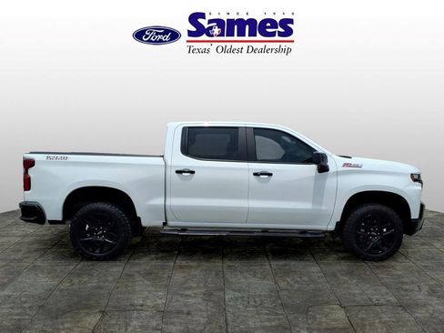 Used 2021 Chevrolet Silverado 1500 LT Trail Boss w/ Bed Protection Package AWD/4WD image 2