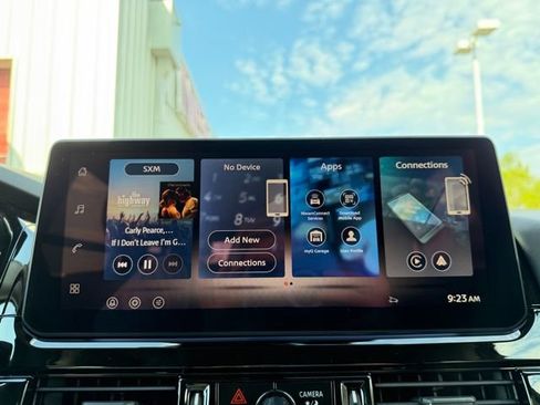 New 2026 Nissan Pathfinder Platinum image 21