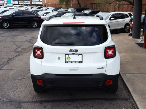 Used 2020 Jeep Renegade Latitude w/ Popular Equipment Group image 10