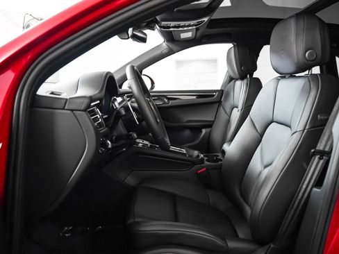 New 2026 Porsche Macan Turbo image 5