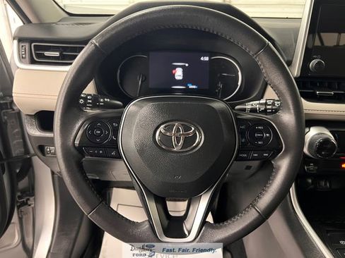 Used 2024 Toyota RAV4 XLE Premium FWD image 39