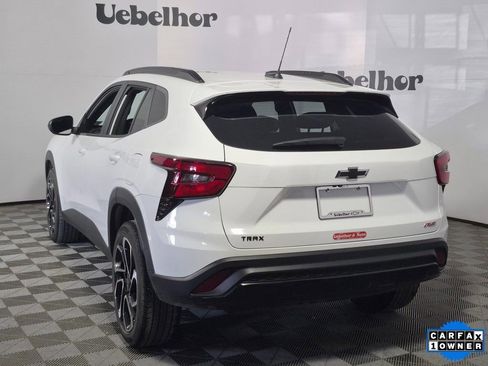 Certified 2024 Chevrolet Trax RS image 5