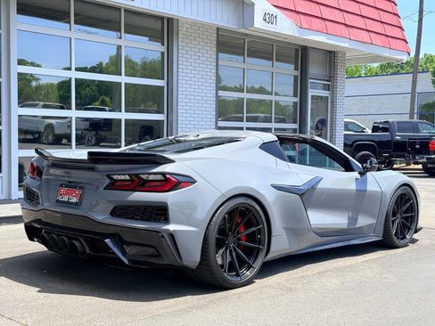 Used 2024 Chevrolet Corvette Z06 RWD image 3