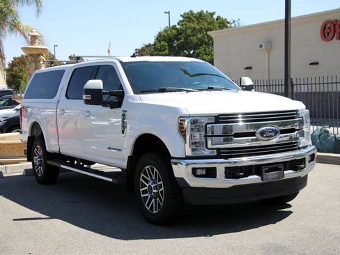 Used 2019 Ford F350 Lariat w/ Lariat Ultimate Package image 3
