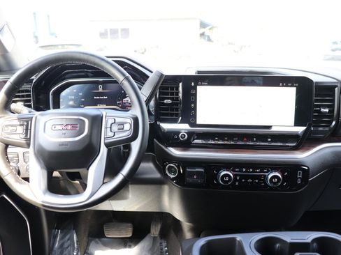 Used 2025 GMC Sierra 1500 SLT image 17